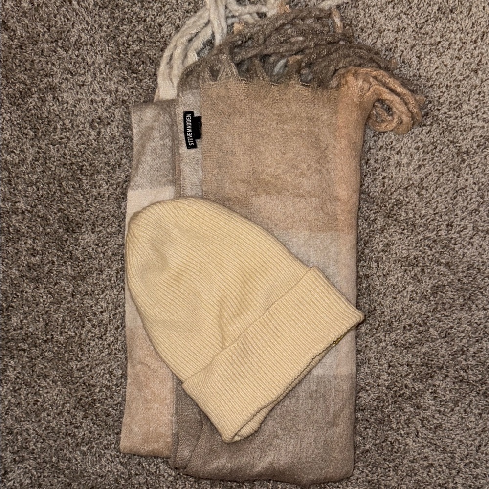 Steve Madden Taupe and Gray Knit Scarf